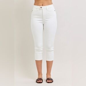 Judy Blue White High Waist Extended Waistband Capri Pants with Spade Pockets